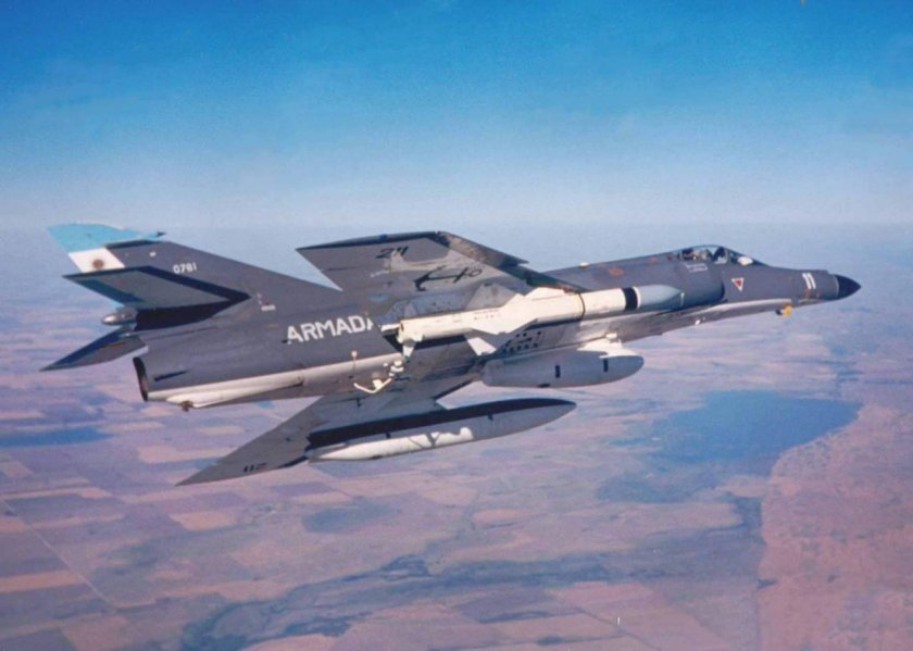 Супер этандар самолет