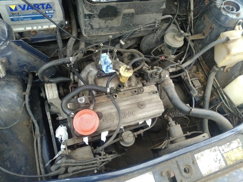 Трамблер Шкода Фелиция 1.3 карбюратор