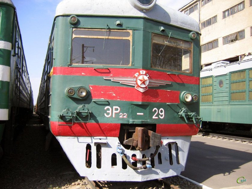 Эр22 электропоезд