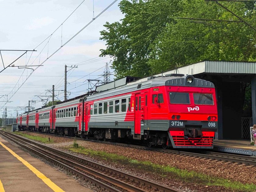 Электричка эт 2 м