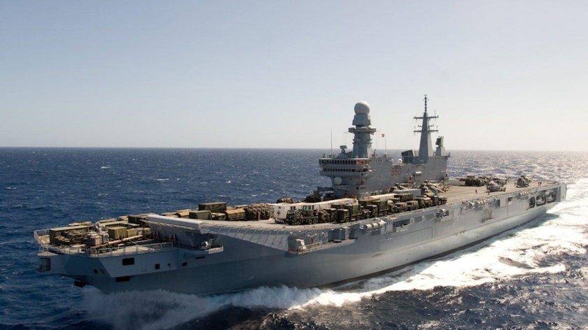 Итальянский авианосец кавур