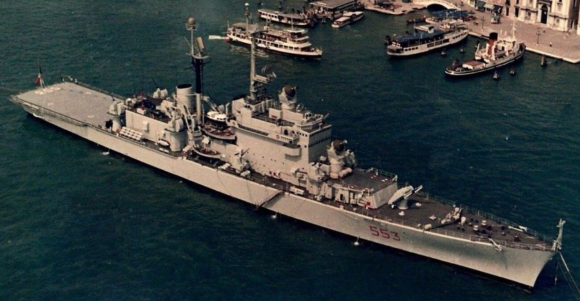 Вертолетоносец Витторио Венето