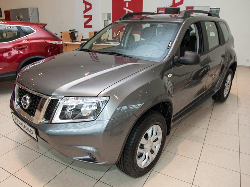 Nissan Terrano коричневый