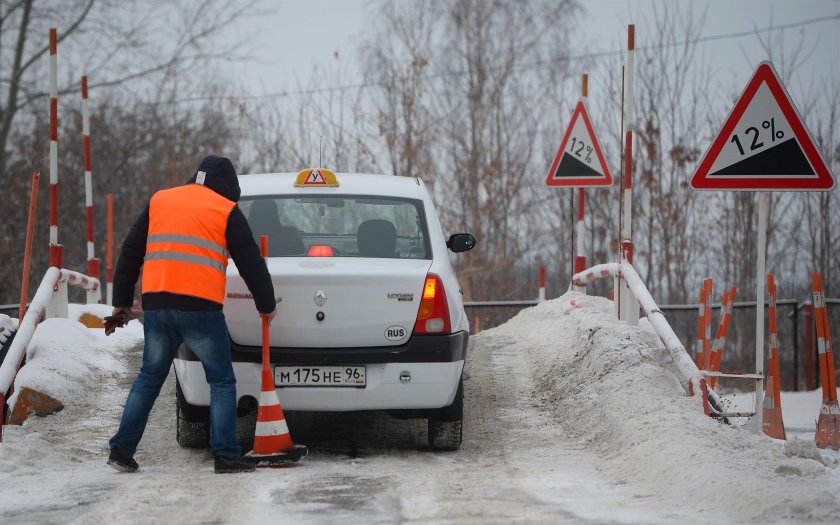 Учебная машина зима