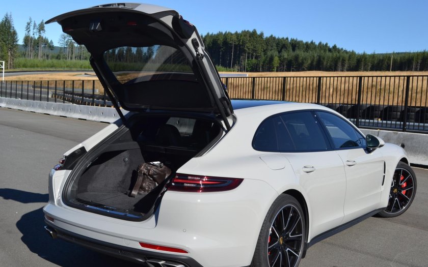 Porsche Panamera 2022