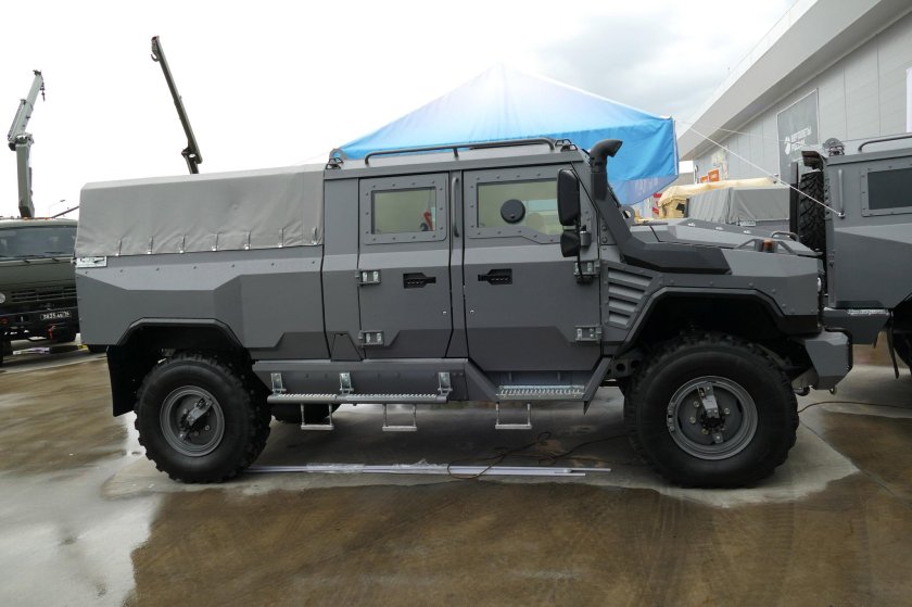 Броневик буран