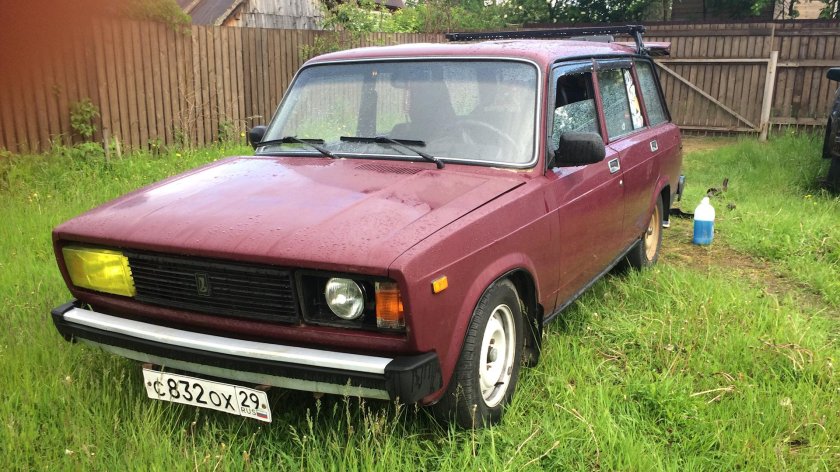ВАЗ 2104 бордовая
