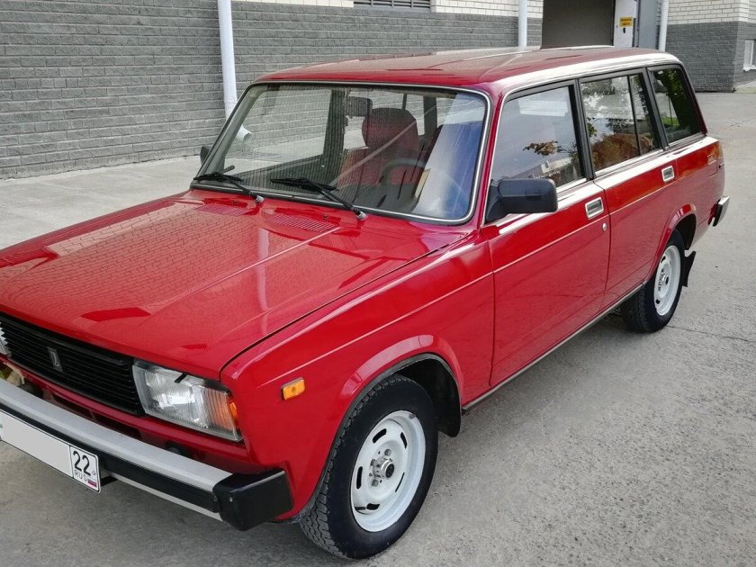 ВАЗ 2104 Вишневая