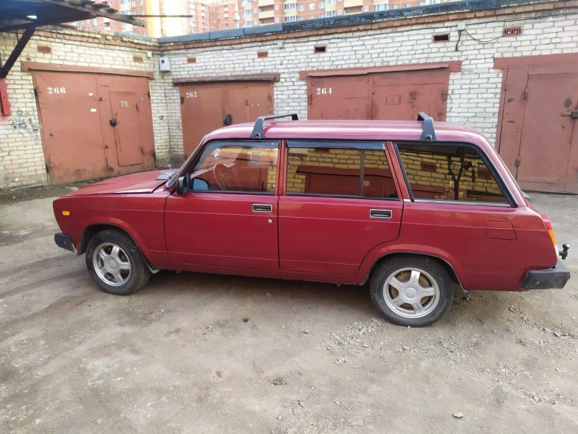 ВАЗ 2104 Вишневая