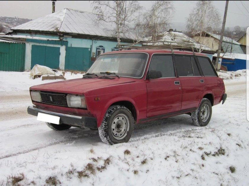 ВАЗ 2104 Вишневая