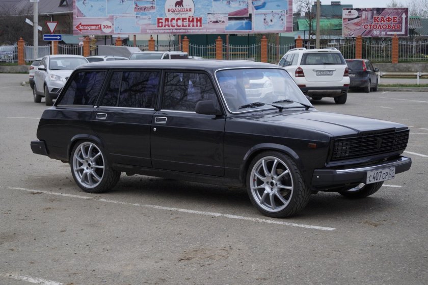 ВАЗ 2104 черная