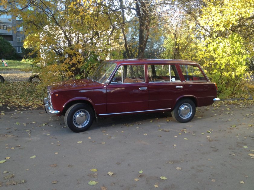ВАЗ 2102 Вишневая