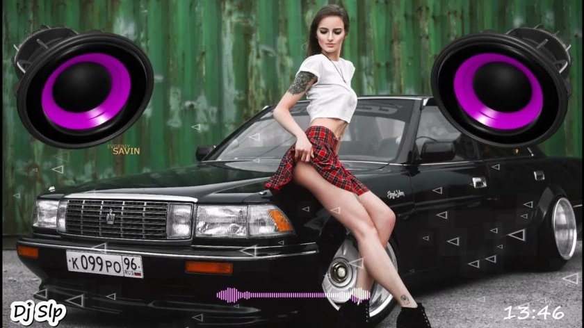 Мини юбка в машине