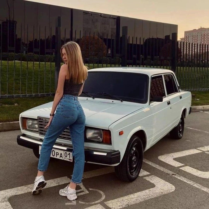 ВАЗ 2107 опер стайл белая