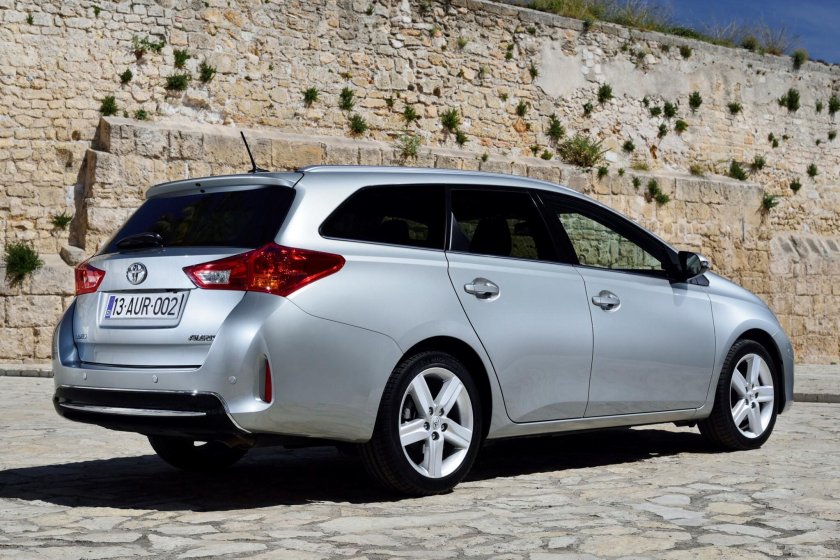 2013 Toyota Auris Touring