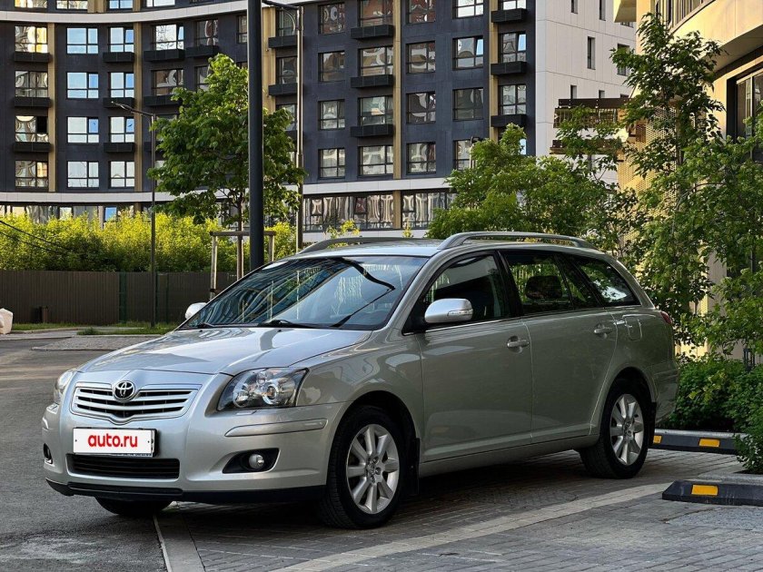 Toyota avensis 2008 универсал