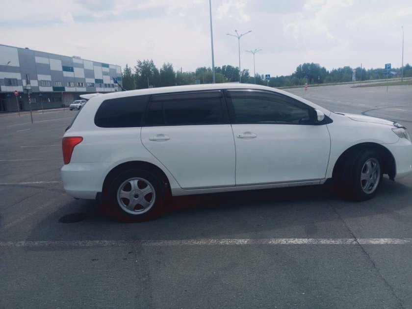 Тойота королла филдер 2007