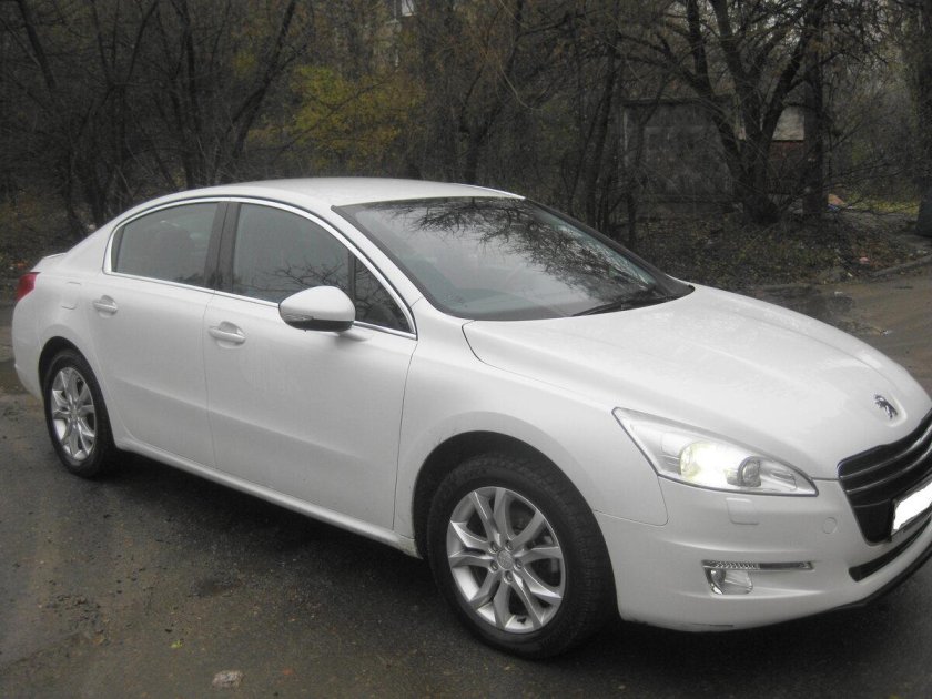 Пежо 508 2012 белый