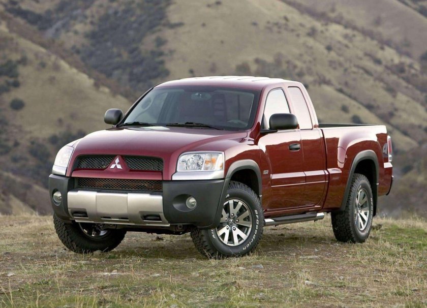 Mitsubishi Raider 4.7