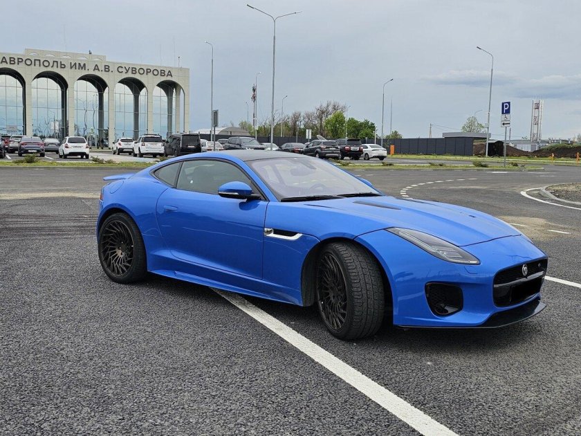 Jaguar f type svr