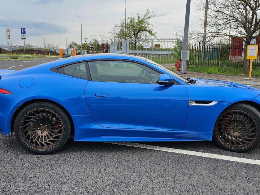 Jaguar f-type blue
