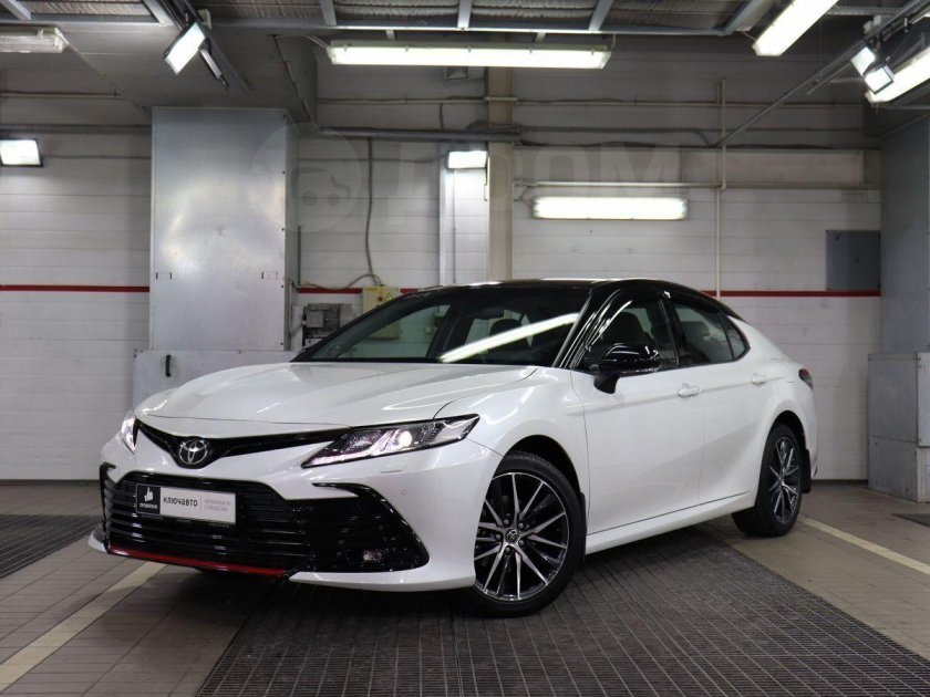 Тойота Камри 3.5 2022