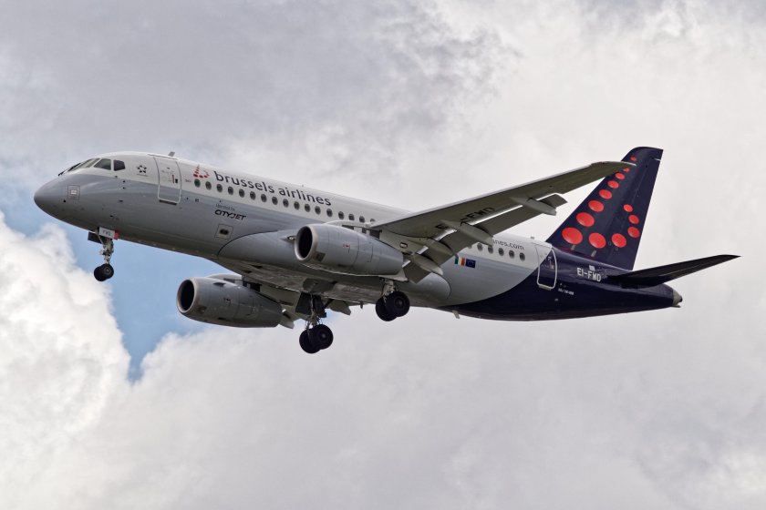 Brussels Airlines SSJ 100