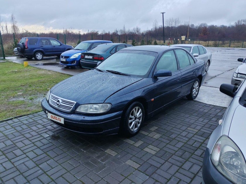 Опель Омега 2000г