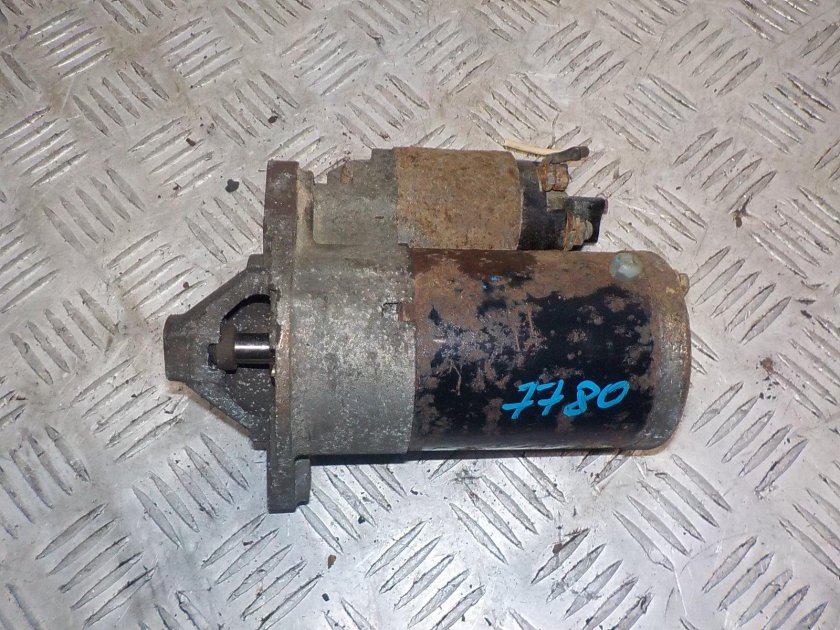 Стартер Renault 8200815083