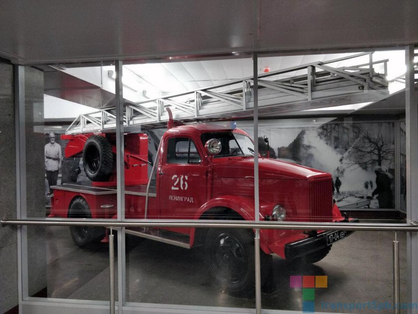 Проспект славы метро пожарные машины