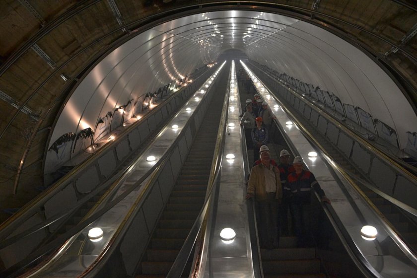 Проспект славы метро