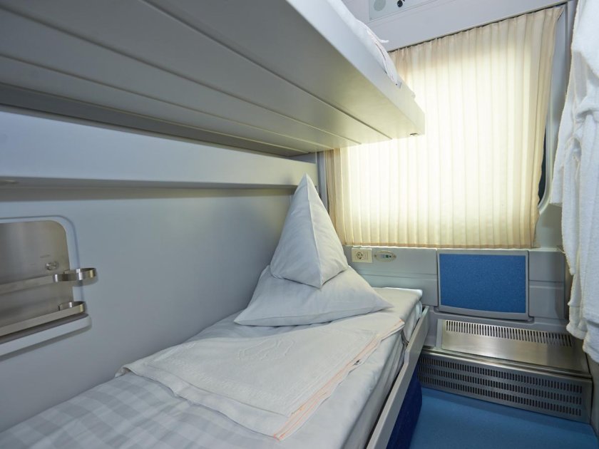 Тальго Люкс вагон