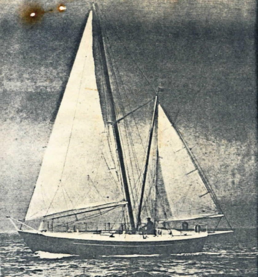 Стаксельная яхта