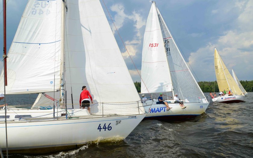 Яхта парусная