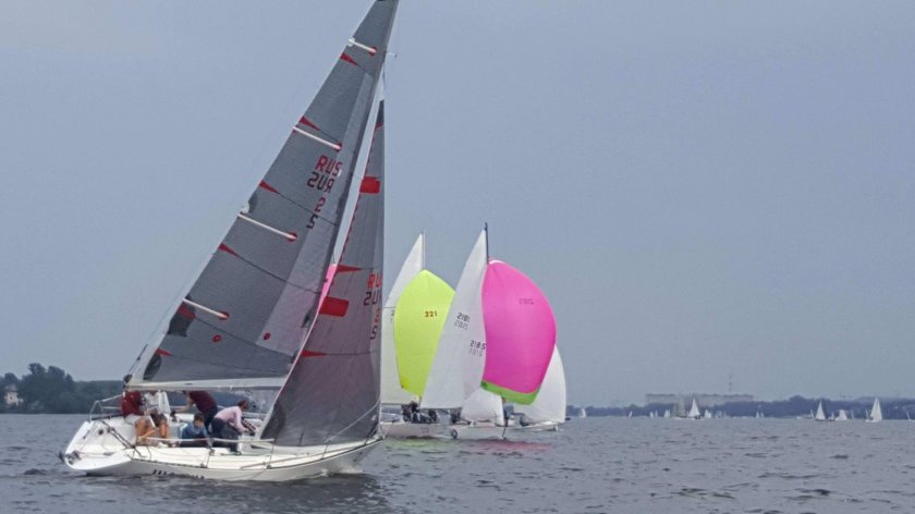 Яхта Четвертьтонник