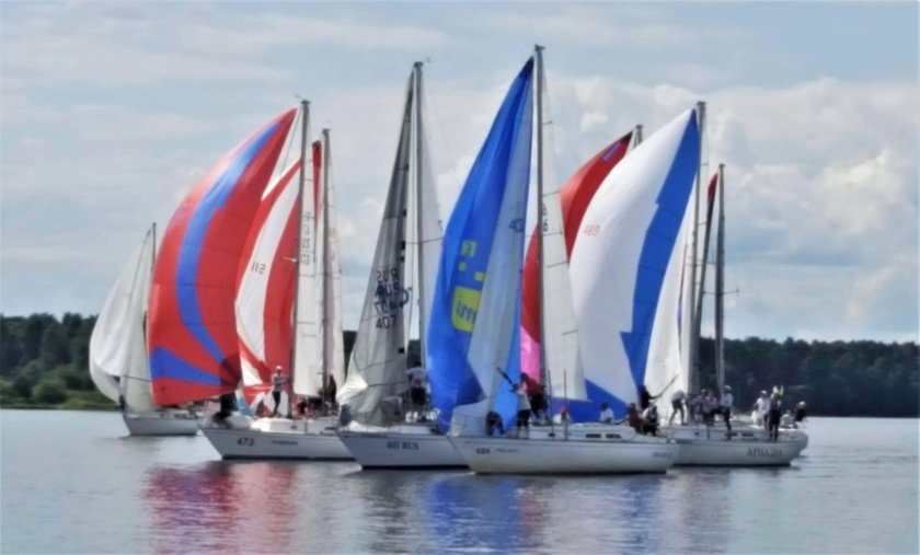 Яхта Четвертьтонник