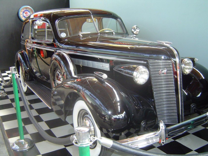 1936 Pontiac Silver Streak