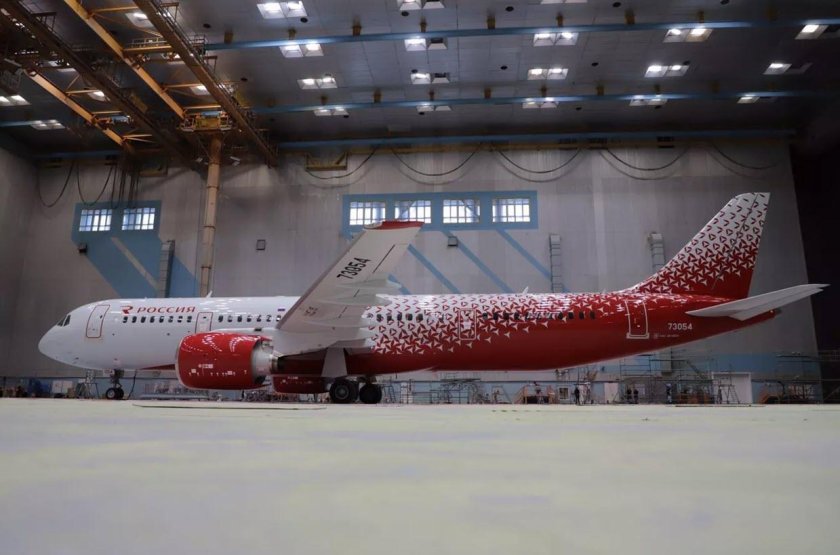 Самолёт МС 21 300