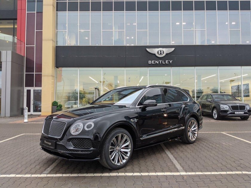 Бентли Бентайга 2021