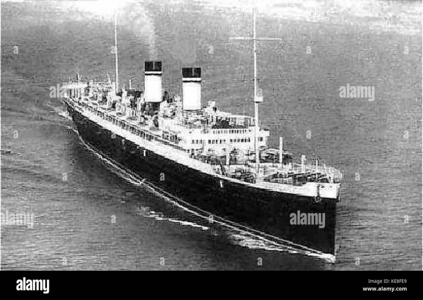 Авианосец Sparviero