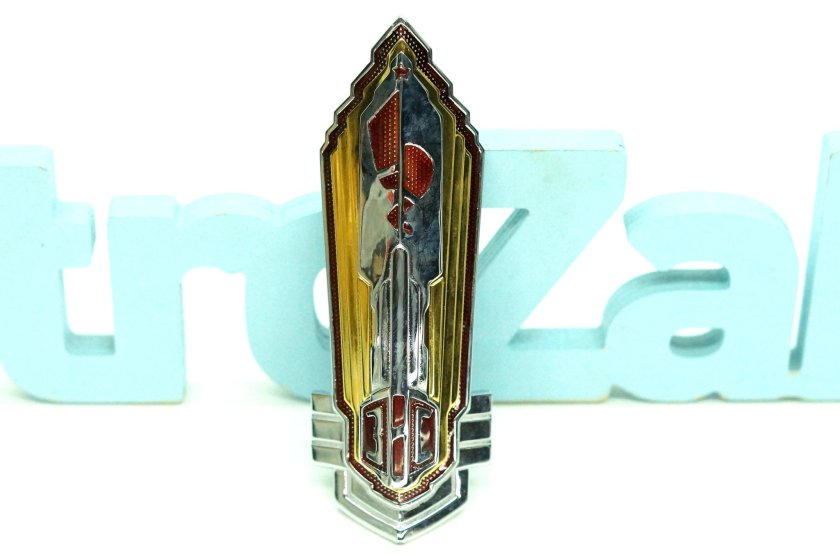 Эмблема ЗИС 110