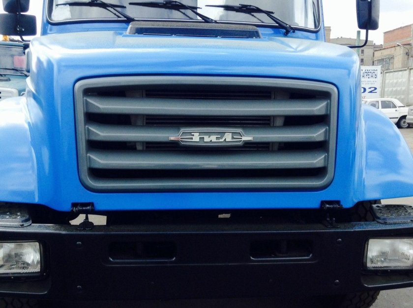 Капот пластиковый ЗИЛ 4331