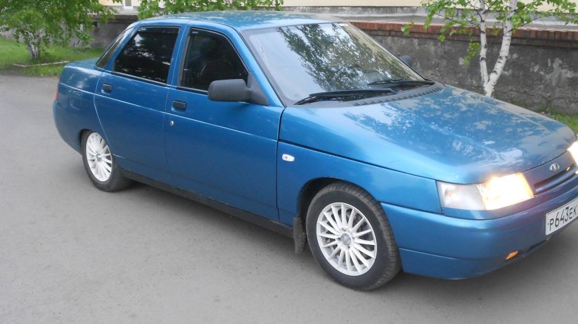 Лада 2110 синяя