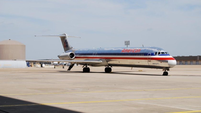 MCDONNELL Douglas MD-80