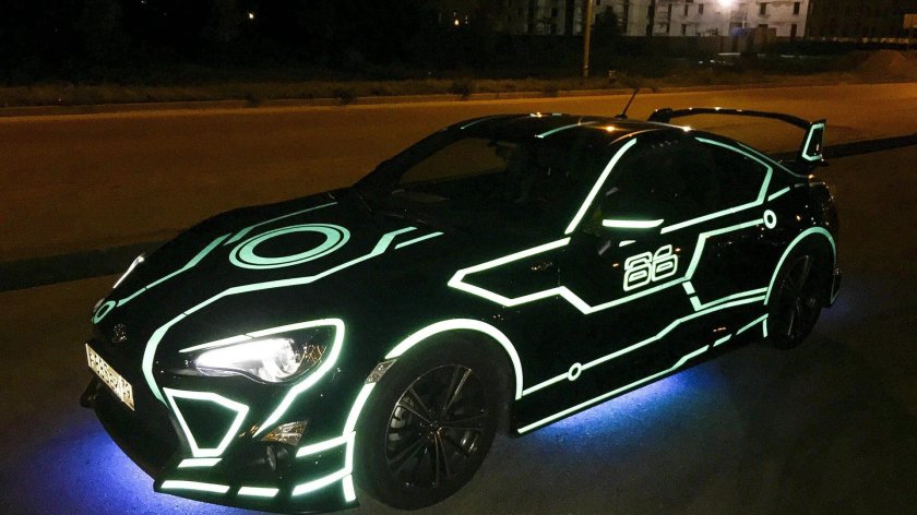 Светоотражающая пленка на авто