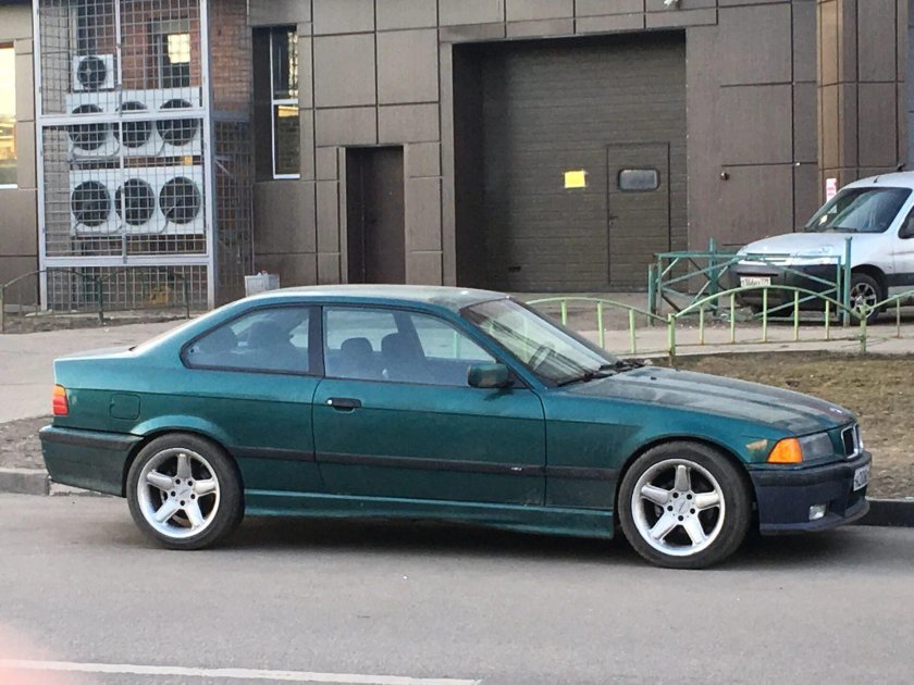 БМВ 3 купе 1993