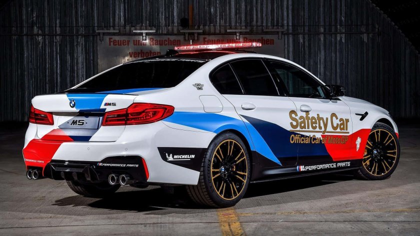 BMW m5 Safety car