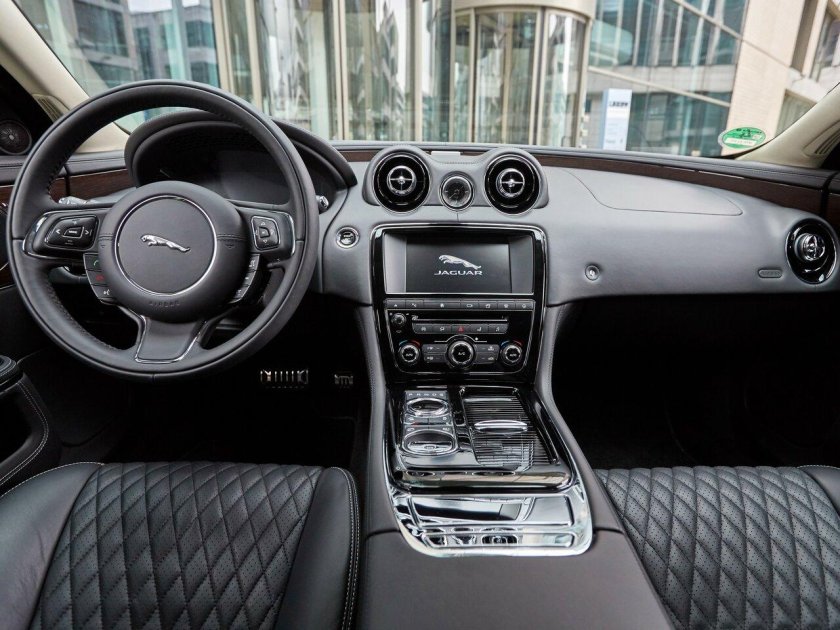 Jaguar XJ x351 салон