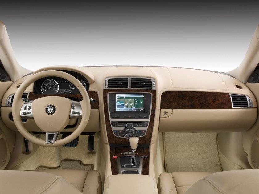 Jaguar XK 2008 салон