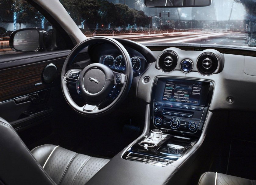 Jaguar XJ x351 салон